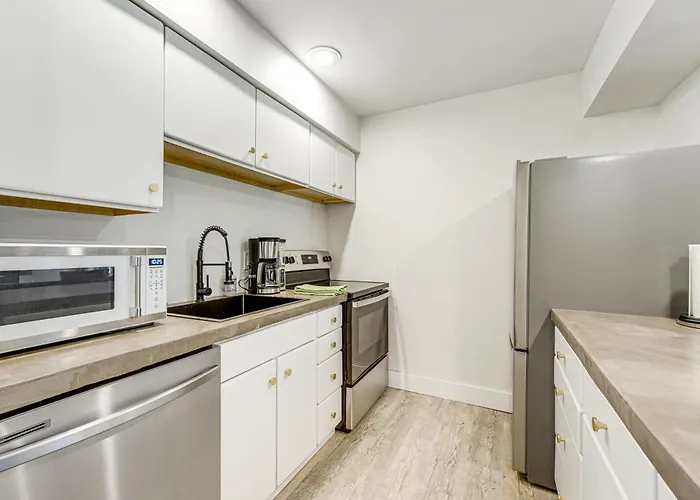 Ellicottville Townhome Near Holiday Valley Resort!